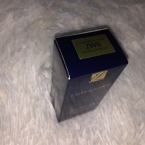 Estée Lauder double wear foundation